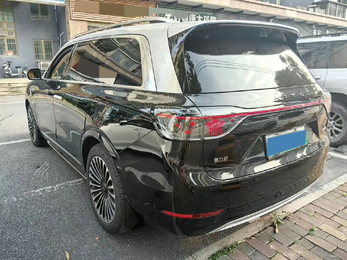 2025 AITO AITO M9 REEV 160HP REEV 52KWH,autocango,china used car exporter,china ev exporter,chinese used car exporter,chinese used ev exporter