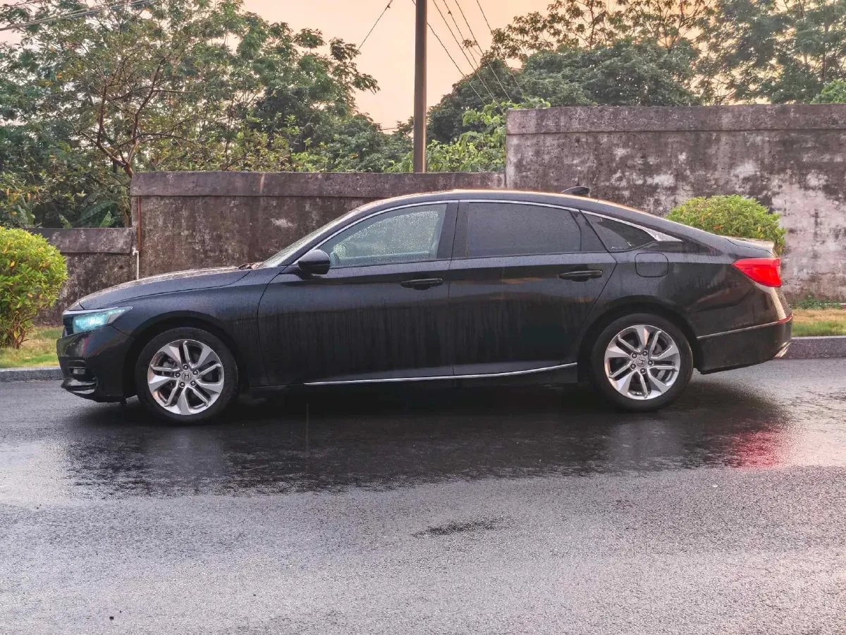 2018 Honda Accord 1.5T 194HP L4 CVT,autocango,china used car exporter,china ev exporter,chinese used car exporter,chinese used ev exporter