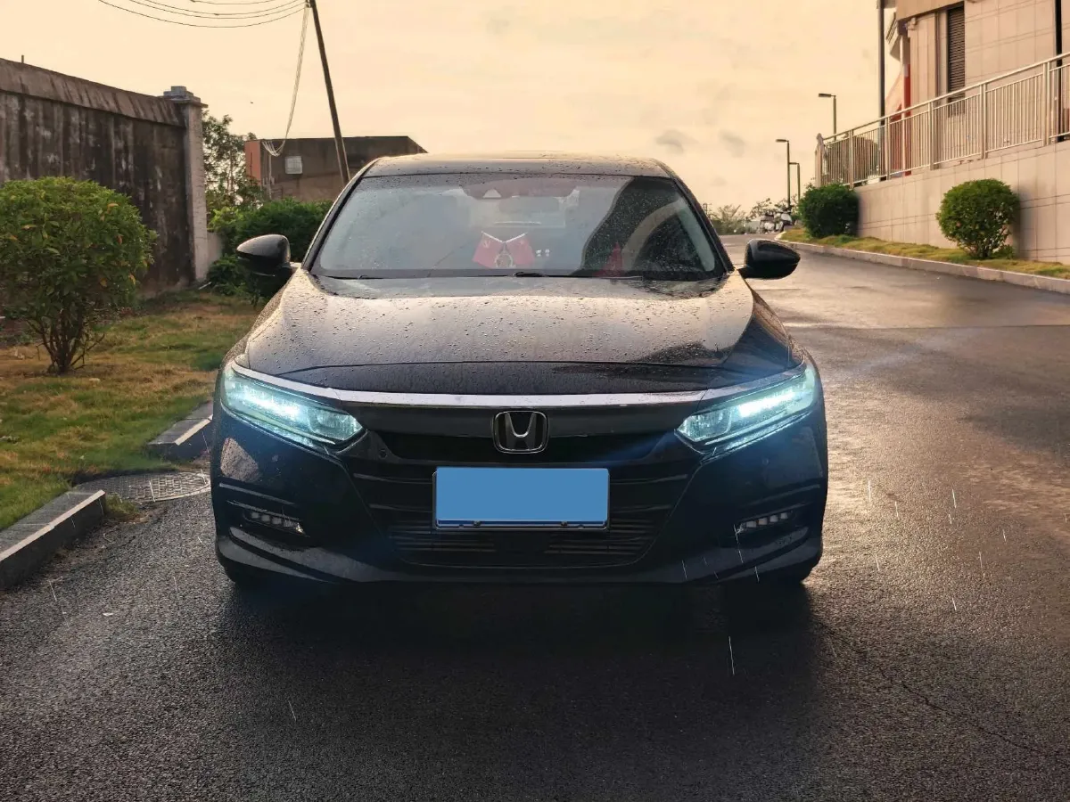 2018 Honda Accord 1.5T 194HP L4 CVT,autocango,china used car exporter,china ev exporter,chinese used car exporter,chinese used ev exporter
