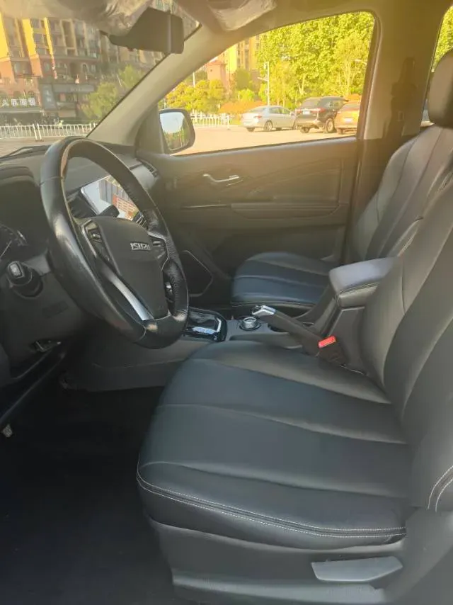 2020 Isuzu LingTuo 2.5T 150HP L4 6AT,autocango,china used car exporter,china ev exporter,chinese used car exporter,chinese used ev exporter
