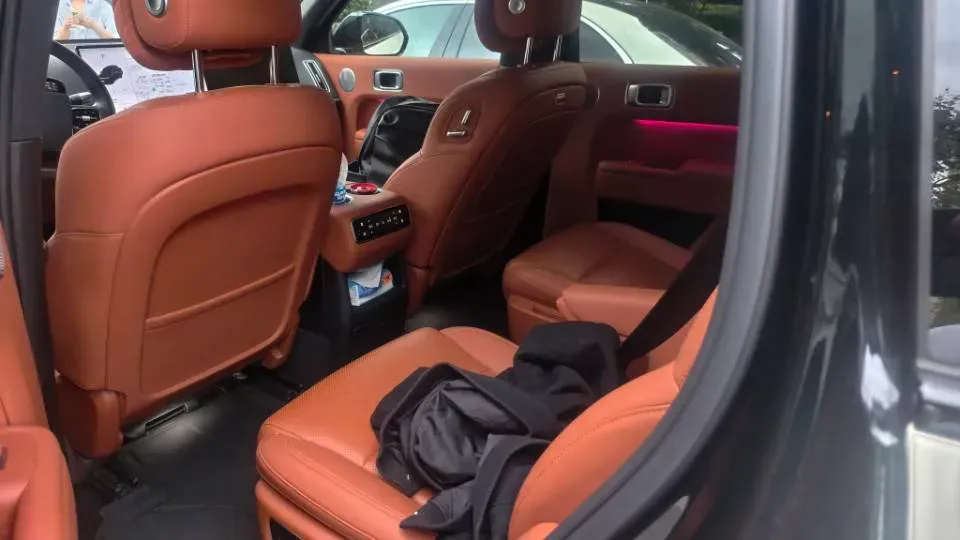 2024 Volvo S60 2.0T 197HP L4 7DCT,autocango,china used car exporter,china ev exporter,chinese used car exporter,chinese used ev exporter