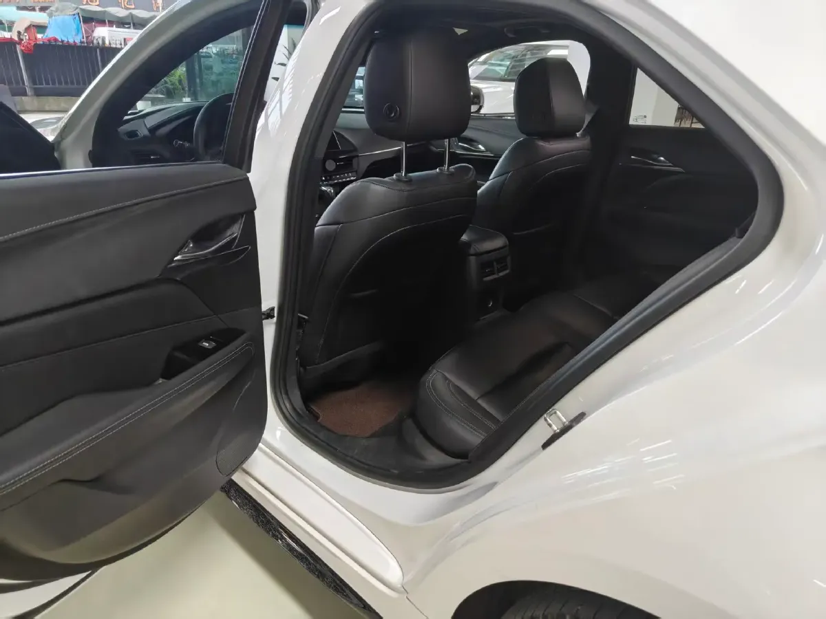 2021 Cadillac CT4 2.0T 237HP L4 8AT,autocango,china used car exporter,china ev exporter,chinese used car exporter,chinese used ev exporter