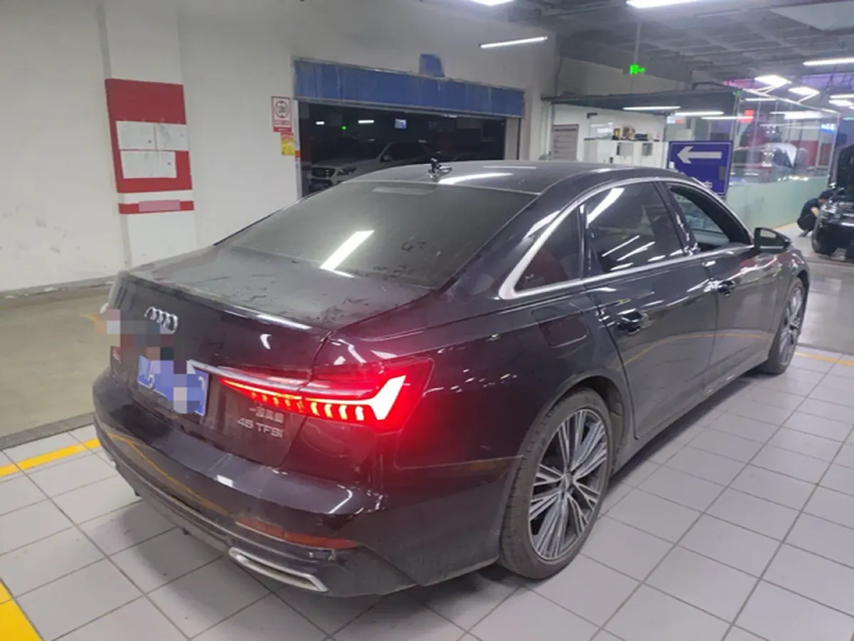 2021 Audi A6L 2.0T 224HP L4 7DCT,autocango,china used car exporter,china ev exporter,chinese used car exporter,chinese used ev exporter