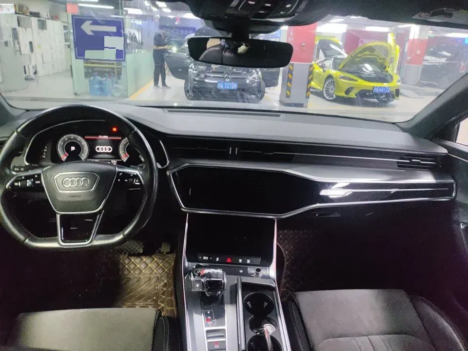 2021 Audi A6L 2.0T 224HP L4 7DCT,autocango,china used car exporter,china ev exporter,chinese used car exporter,chinese used ev exporter