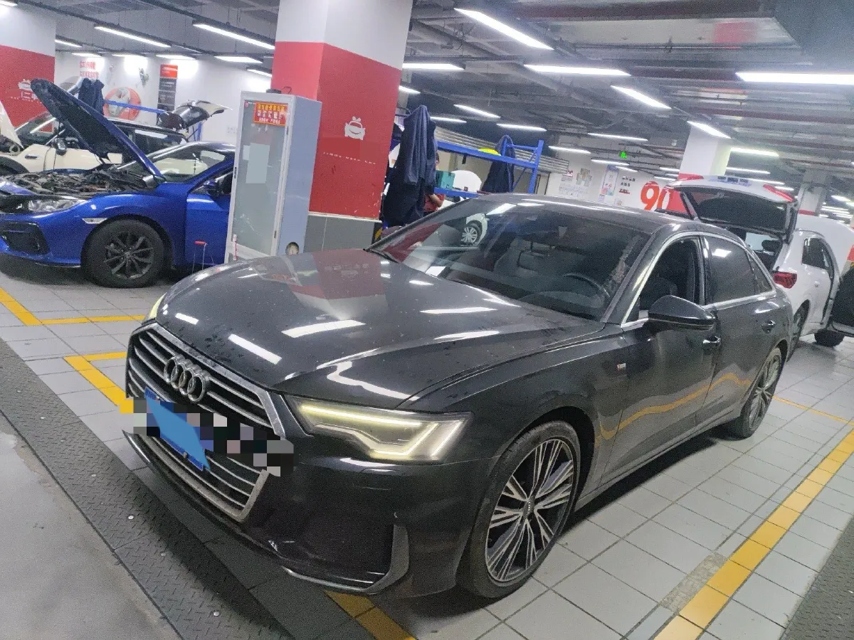 2021 Audi A6L 2.0T 224HP L4 7DCT,autocango,china used car exporter,china ev exporter,chinese used car exporter,chinese used ev exporter