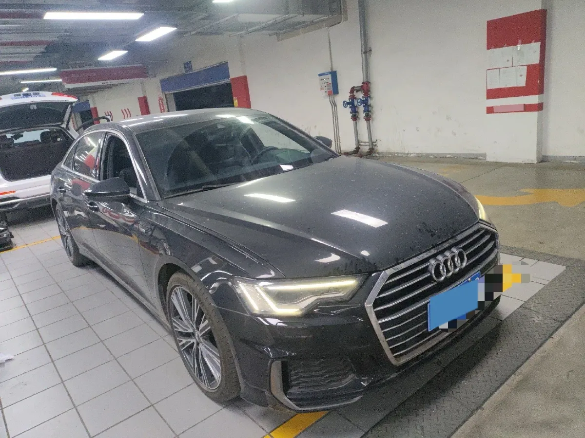 2021 Audi A6L 2.0T 224HP L4 7DCT,autocango,china used car exporter,china ev exporter,chinese used car exporter,chinese used ev exporter