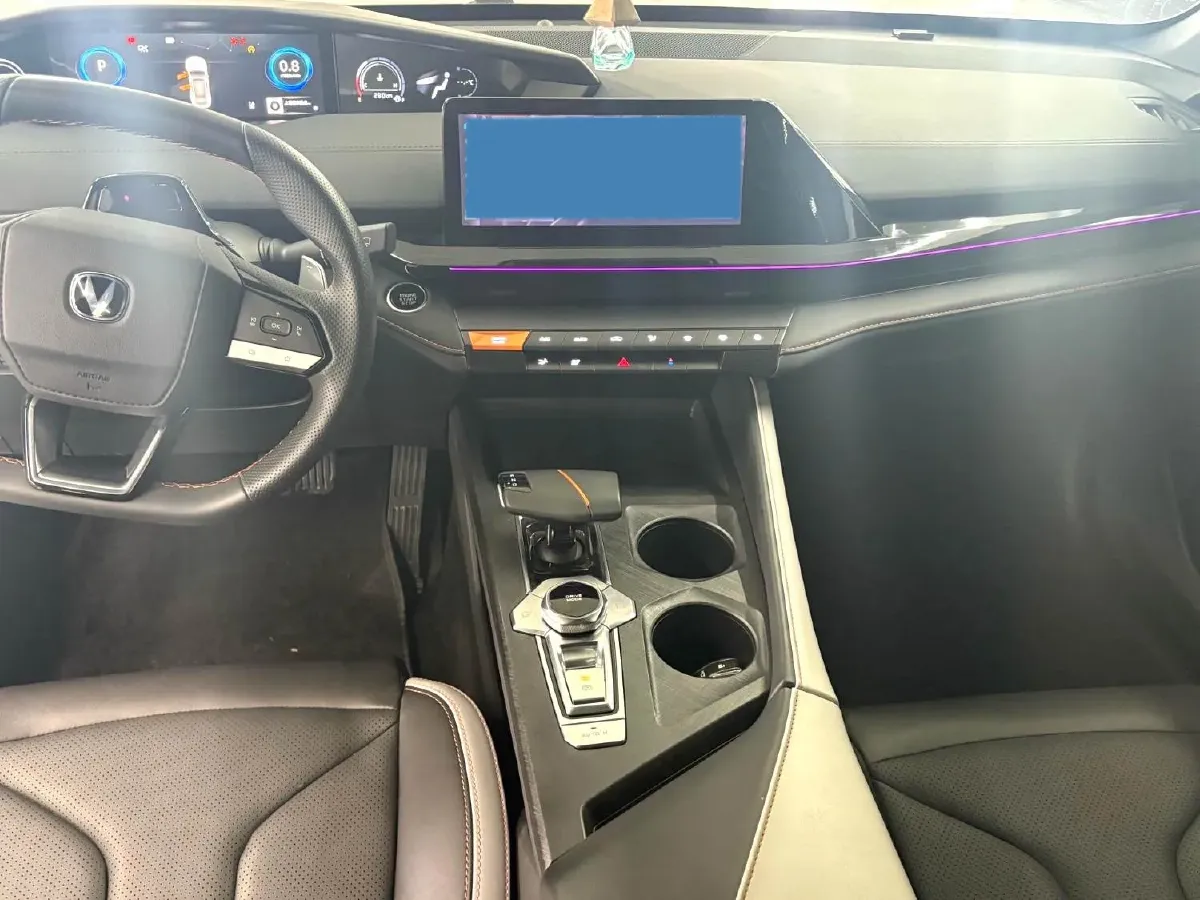 2023 ChangAn UNI-V 1.5T 188HP L4 7DCT,autocango,china used car exporter,china ev exporter,chinese used car exporter,chinese used ev exporter