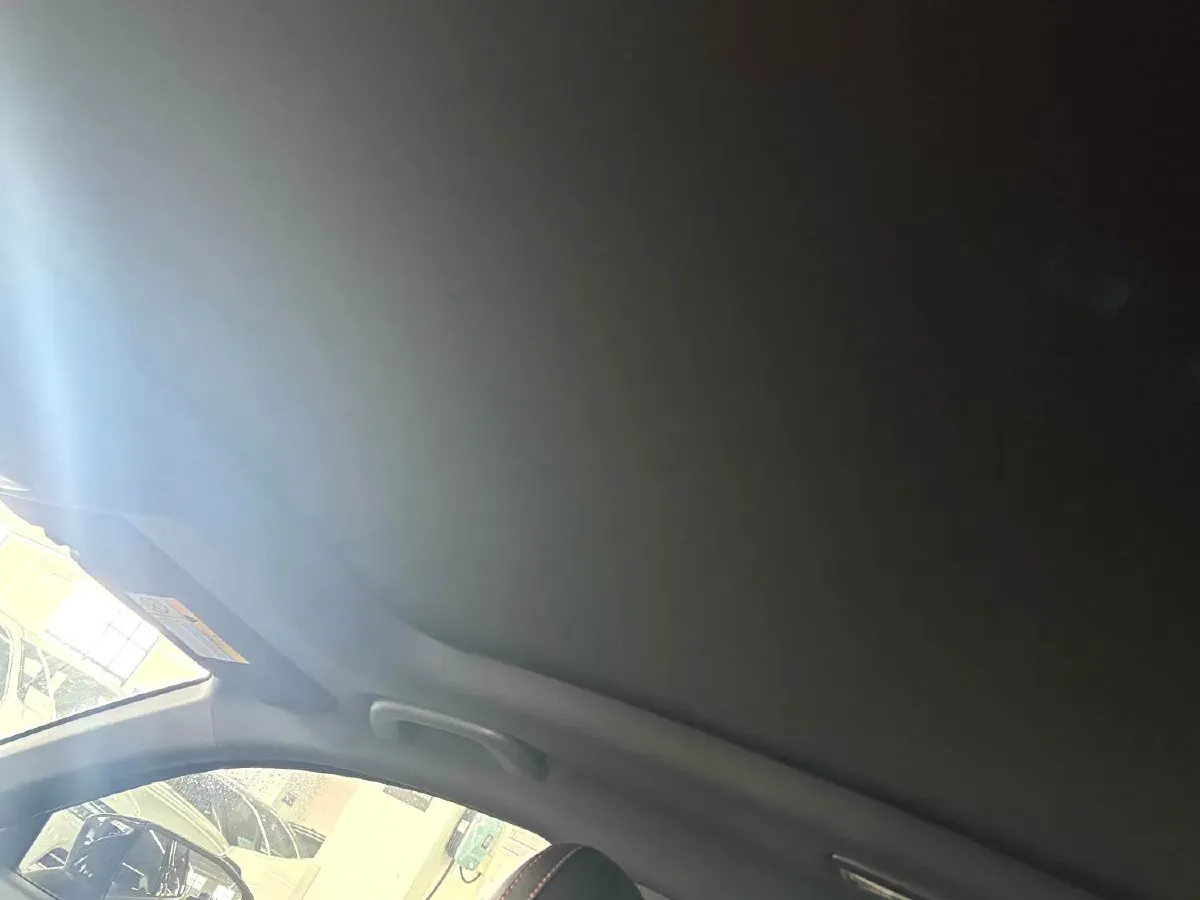 2023 ChangAn UNI-V 1.5T 188HP L4 7DCT,autocango,china used car exporter,china ev exporter,chinese used car exporter,chinese used ev exporter