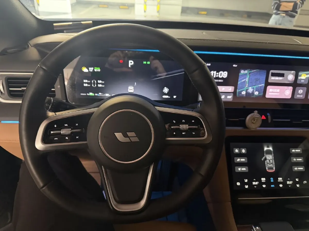 2021 Li ONE Range Extended 131HP REEV 40.5KWH,autocango,china used car exporter,china ev exporter,chinese used car exporter,chinese used ev exporter