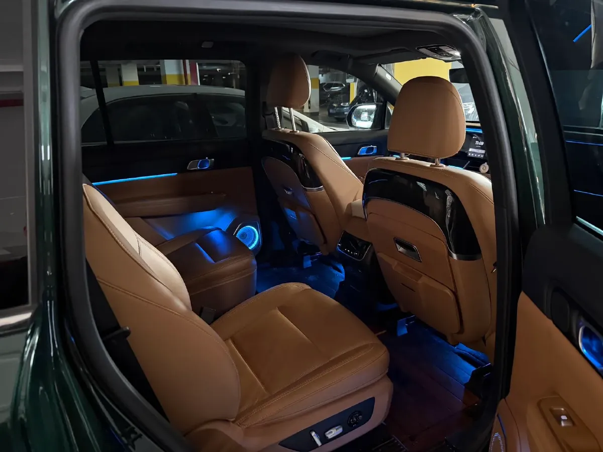 2021 Li ONE Range Extended 131HP REEV 40.5KWH,autocango,china used car exporter,china ev exporter,chinese used car exporter,chinese used ev exporter