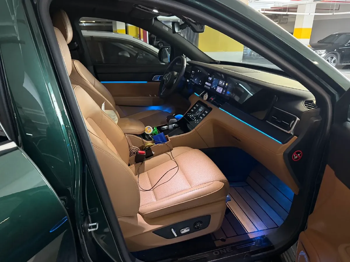 2021 Li ONE Range Extended 131HP REEV 40.5KWH,autocango,china used car exporter,china ev exporter,chinese used car exporter,chinese used ev exporter