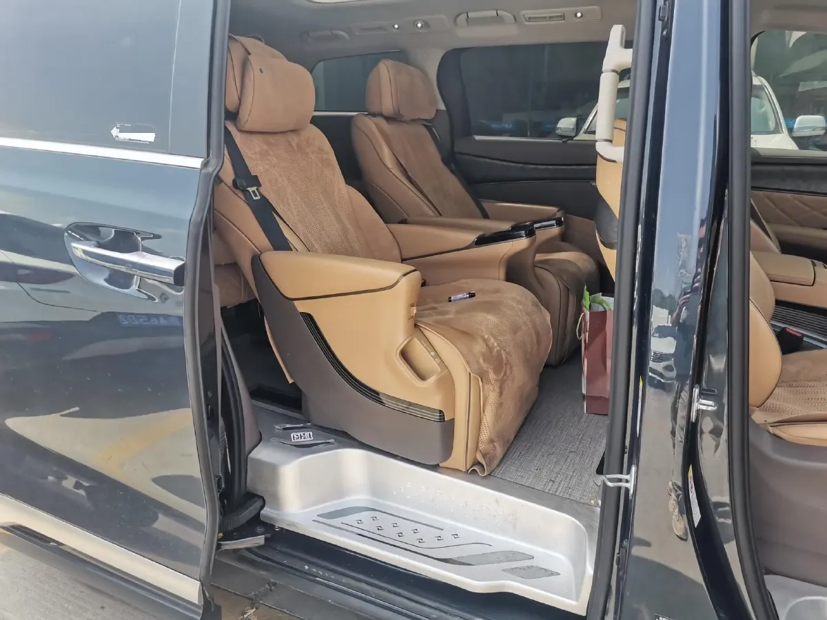 2022 HongQi HS7 3.0T 337HP V6 8AT,autocango,china used car exporter,china ev exporter,chinese used car exporter,chinese used ev exporter