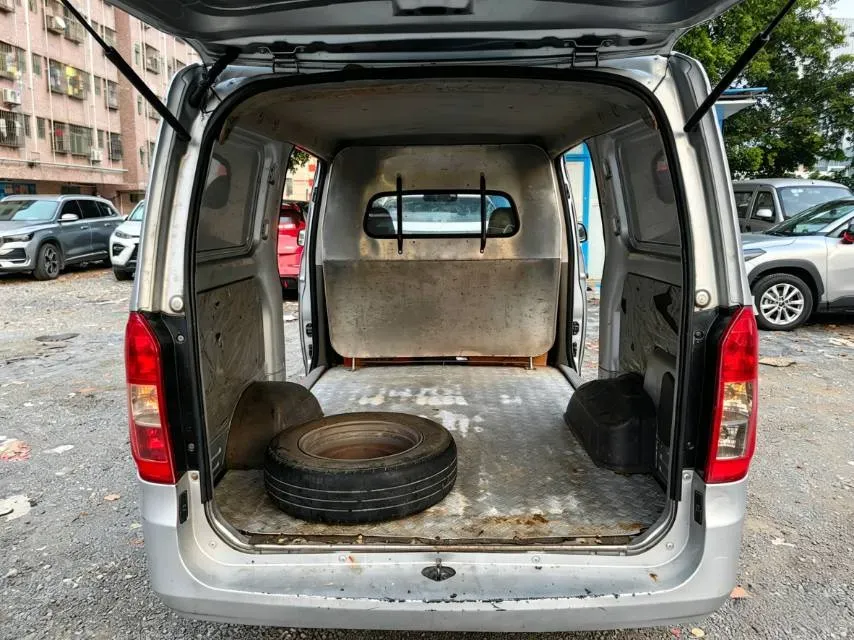 2018 WuLing RongGuang V 1.5L 112HP L4 5MT,autocango,china used car exporter,china ev exporter,chinese used car exporter,chinese used ev exporter