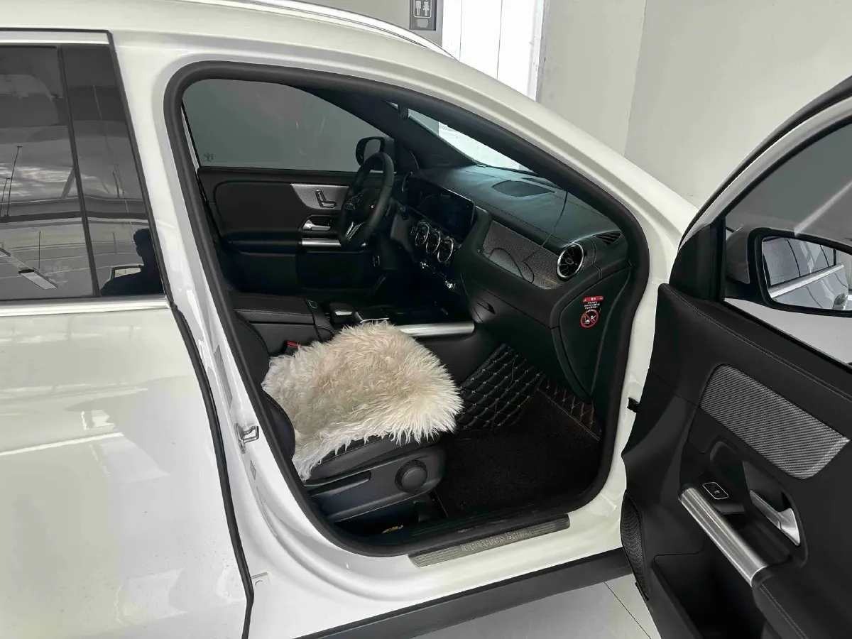 2020 Mercedes-Benz GLA Class 1.3T 136HP L4 7DCT,autocango,china used car exporter,china ev exporter,chinese used car exporter,chinese used ev exporter