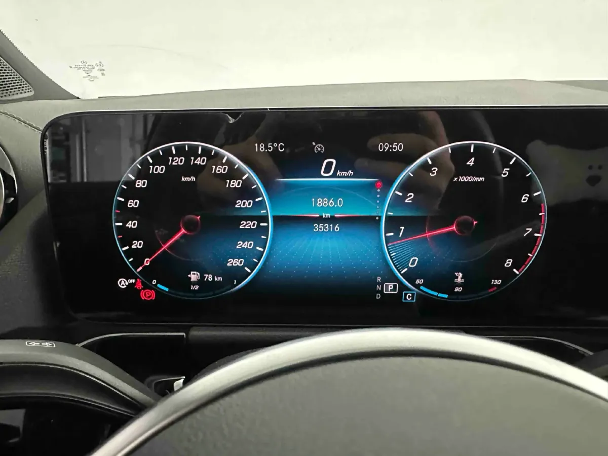 2020 Mercedes-Benz GLA Class 1.3T 136HP L4 7DCT,autocango,china used car exporter,china ev exporter,chinese used car exporter,chinese used ev exporter