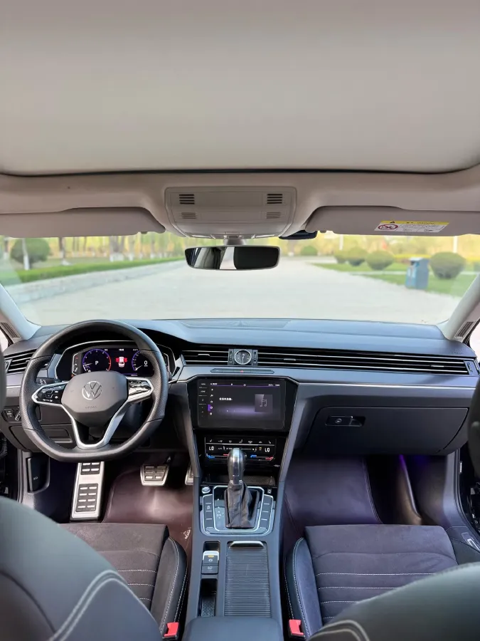 2023 Volkswagen Magotan 2.0T 186HP L4 7DCT,autocango,china used car exporter,china ev exporter,chinese used car exporter,chinese used ev exporter