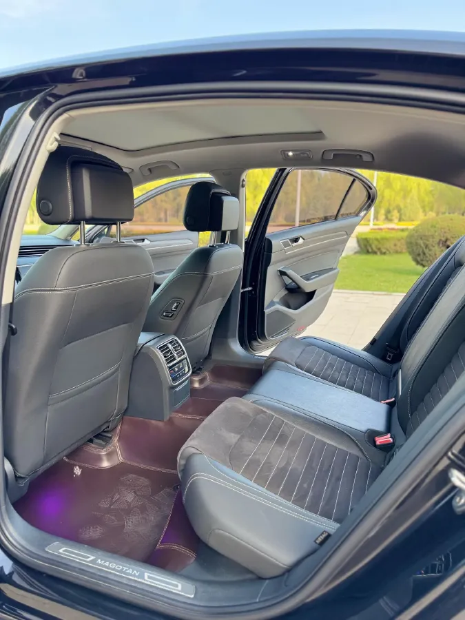 2023 Volkswagen Magotan 2.0T 186HP L4 7DCT,autocango,china used car exporter,china ev exporter,chinese used car exporter,chinese used ev exporter