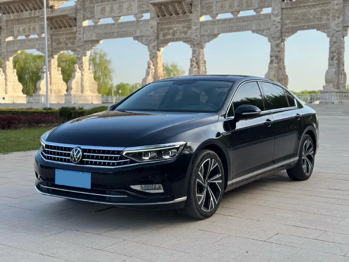 2023 Volkswagen Magotan 2.0T 186HP L4 7DCT,autocango,china used car exporter,china ev exporter,chinese used car exporter,chinese used ev exporter