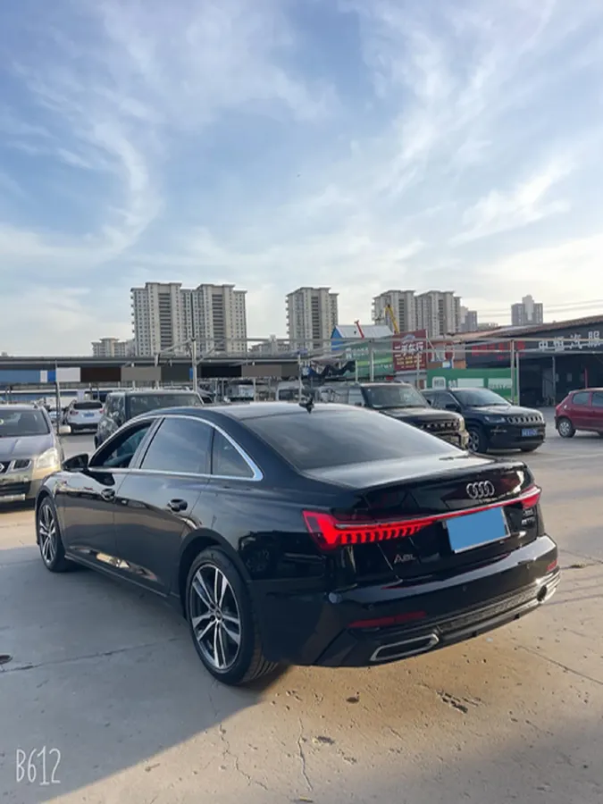 2022 Audi A6L 2.0T 190HP L4 7DCT,autocango,china used car exporter,china ev exporter,chinese used car exporter,chinese used ev exporter