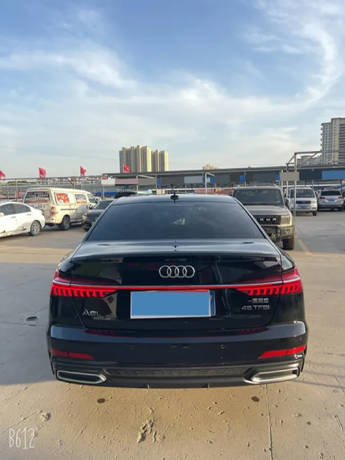 2022 Audi A6L 2.0T 190HP L4 7DCT,autocango,china used car exporter,china ev exporter,chinese used car exporter,chinese used ev exporter