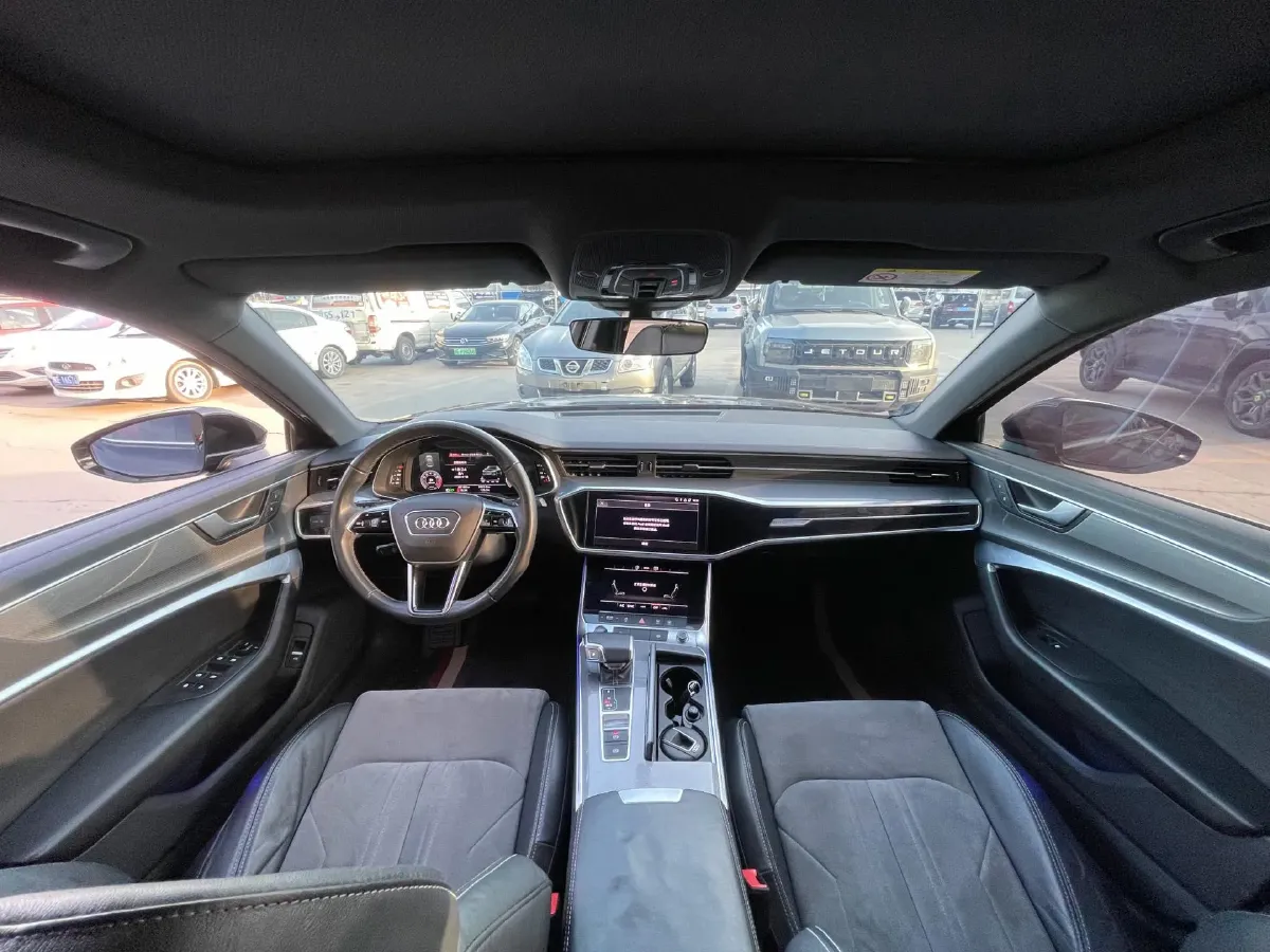 2022 Audi A6L 2.0T 190HP L4 7DCT,autocango,china used car exporter,china ev exporter,chinese used car exporter,chinese used ev exporter