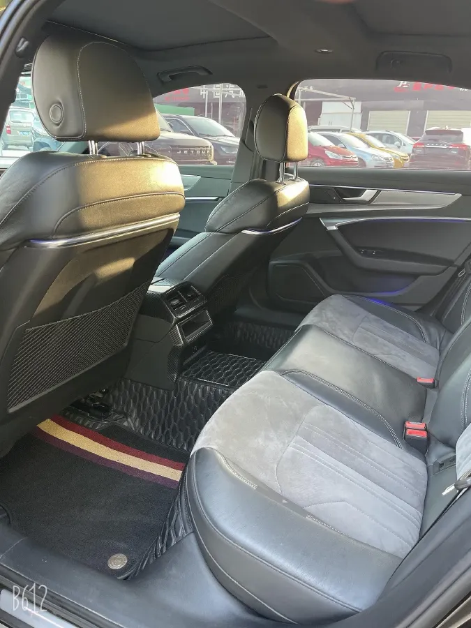 2022 Audi A6L 2.0T 190HP L4 7DCT,autocango,china used car exporter,china ev exporter,chinese used car exporter,chinese used ev exporter