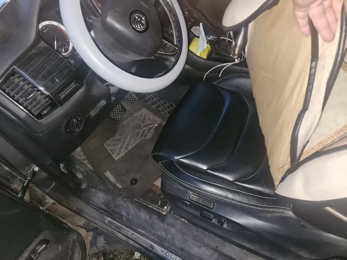 2018 Skoda Kodiak 1.8T 180HP L4 7DCT,autocango,china used car exporter,china ev exporter,chinese used car exporter,chinese used ev exporter