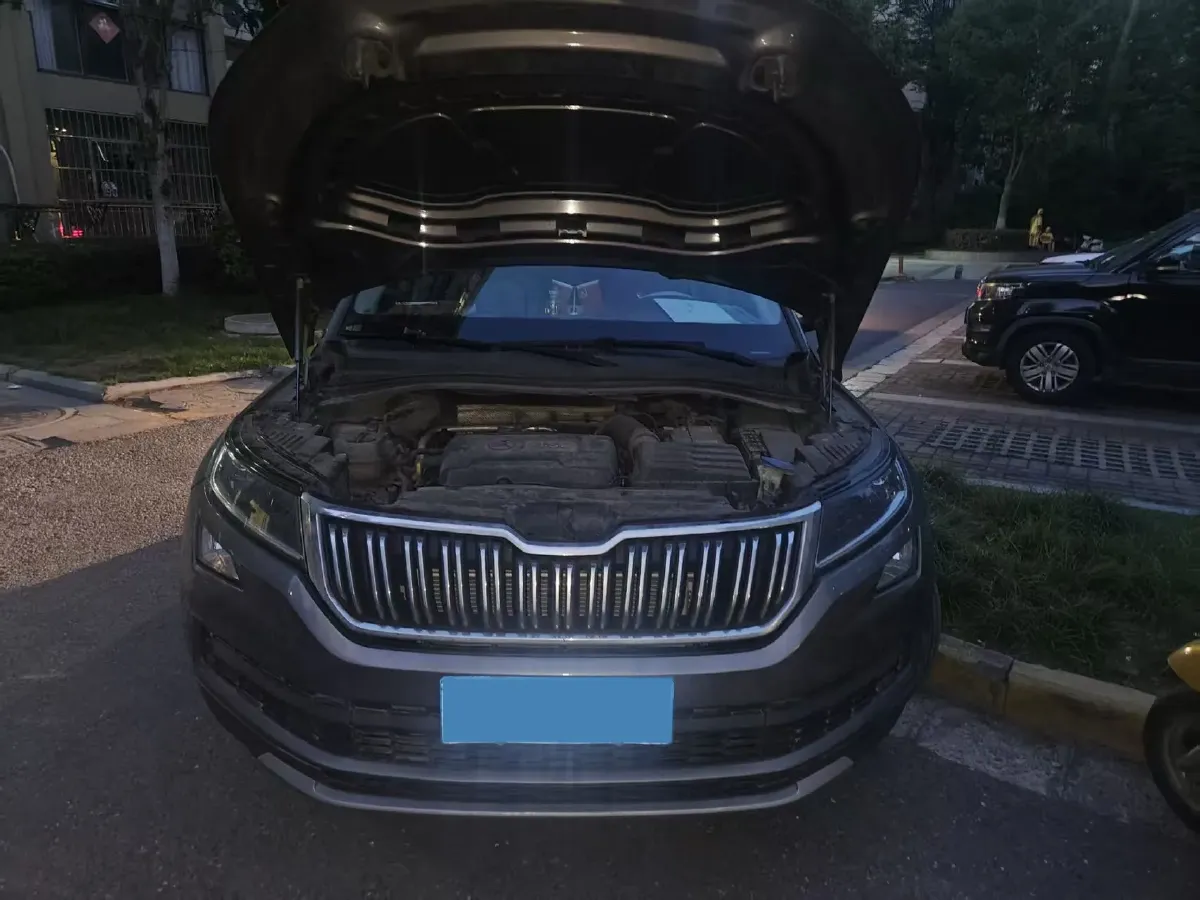 2018 Skoda Kodiak 1.8T 180HP L4 7DCT,autocango,china used car exporter,china ev exporter,chinese used car exporter,chinese used ev exporter
