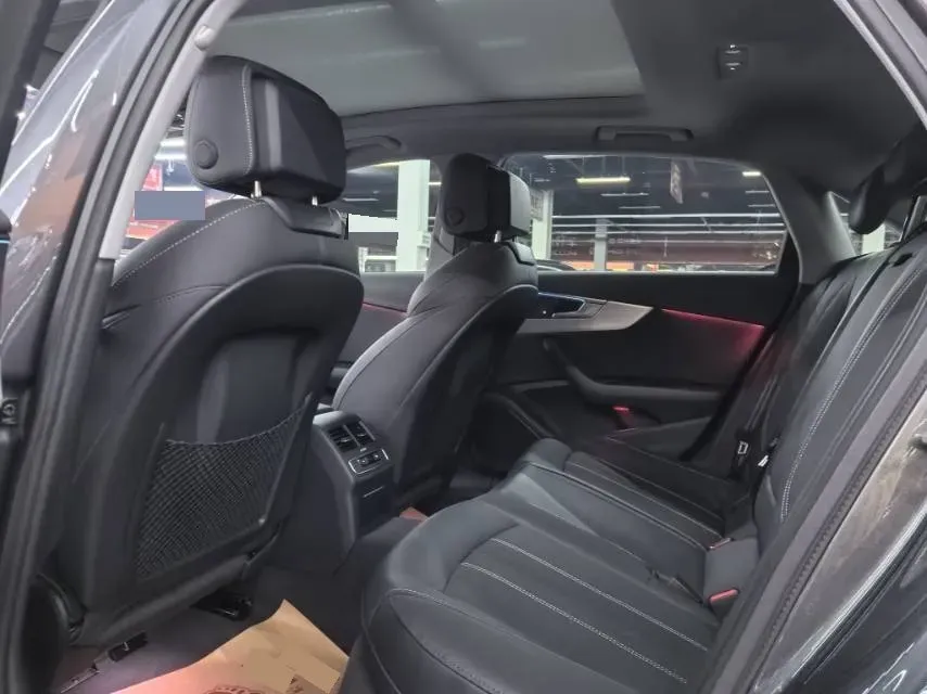 2020 Audi A4L 2.0T 190HP L4 7DCT,autocango,china used car exporter,china ev exporter,chinese used car exporter,chinese used ev exporter