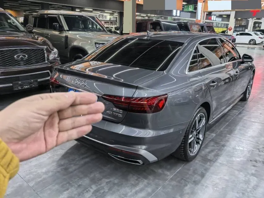 2020 Audi A4L 2.0T 190HP L4 7DCT,autocango,china used car exporter,china ev exporter,chinese used car exporter,chinese used ev exporter