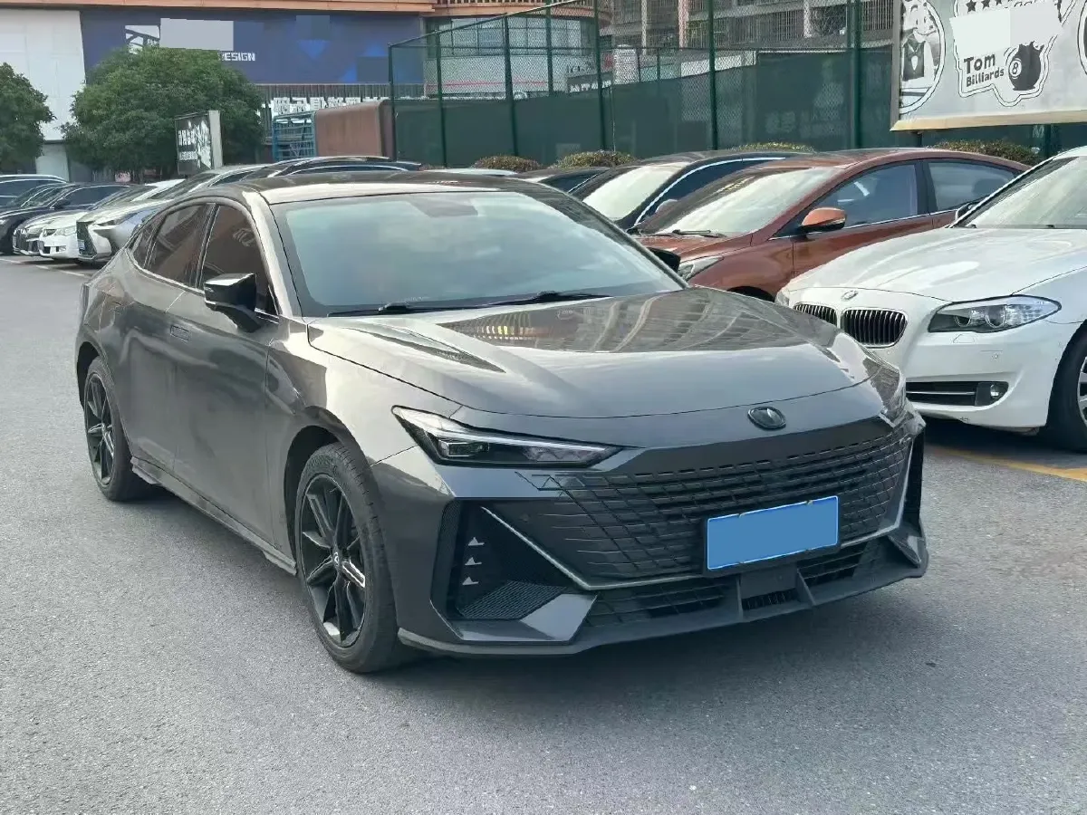 2022 ChangAn UNI-V 1.5T 188HP L4 7DCT,autocango,china used car exporter,china ev exporter,chinese used car exporter,chinese used ev exporter