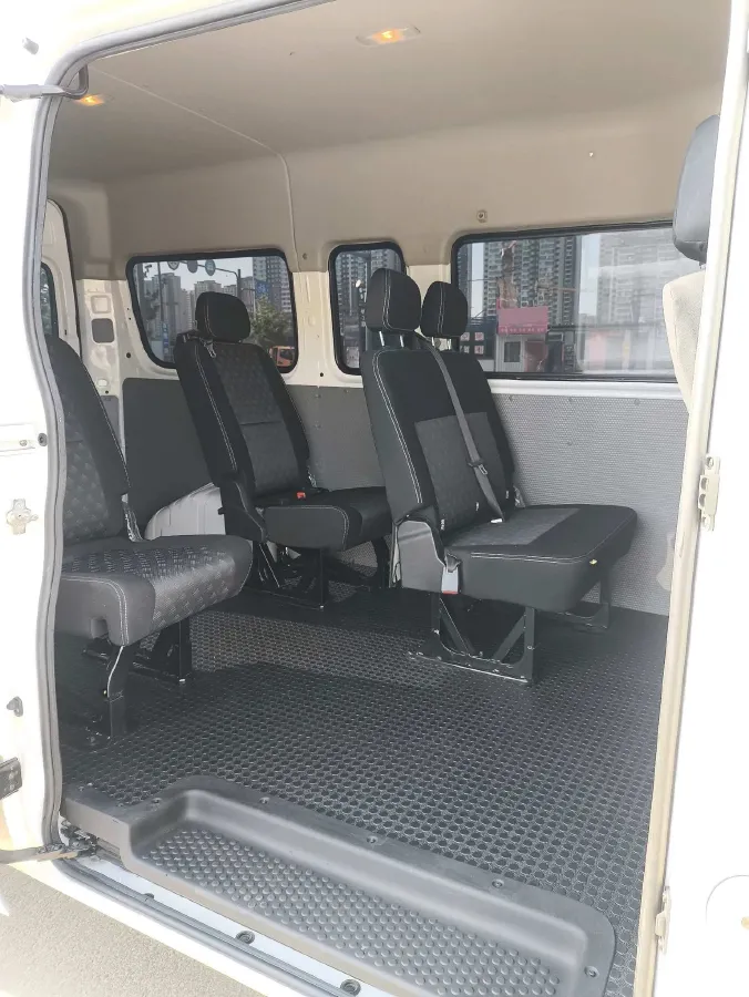 2023 MAXUS XinTu V80 2.0T 127HP L4 6MT,autocango,china used car exporter,china ev exporter,chinese used car exporter,chinese used ev exporter