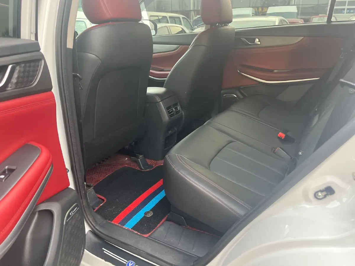 2023 ChangAn CS75 1.5T 188HP L4 7DCT,autocango,china used car exporter,china ev exporter,chinese used car exporter,chinese used ev exporter