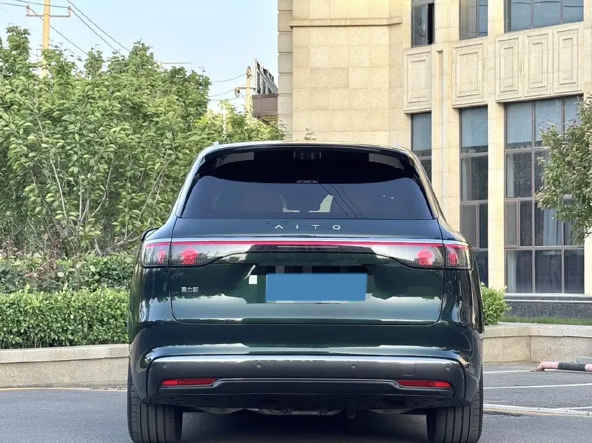 2025 AITO AITO M9 REEV 160HP REEV 52KWH,autocango,china used car exporter,china ev exporter,chinese used car exporter,chinese used ev exporter