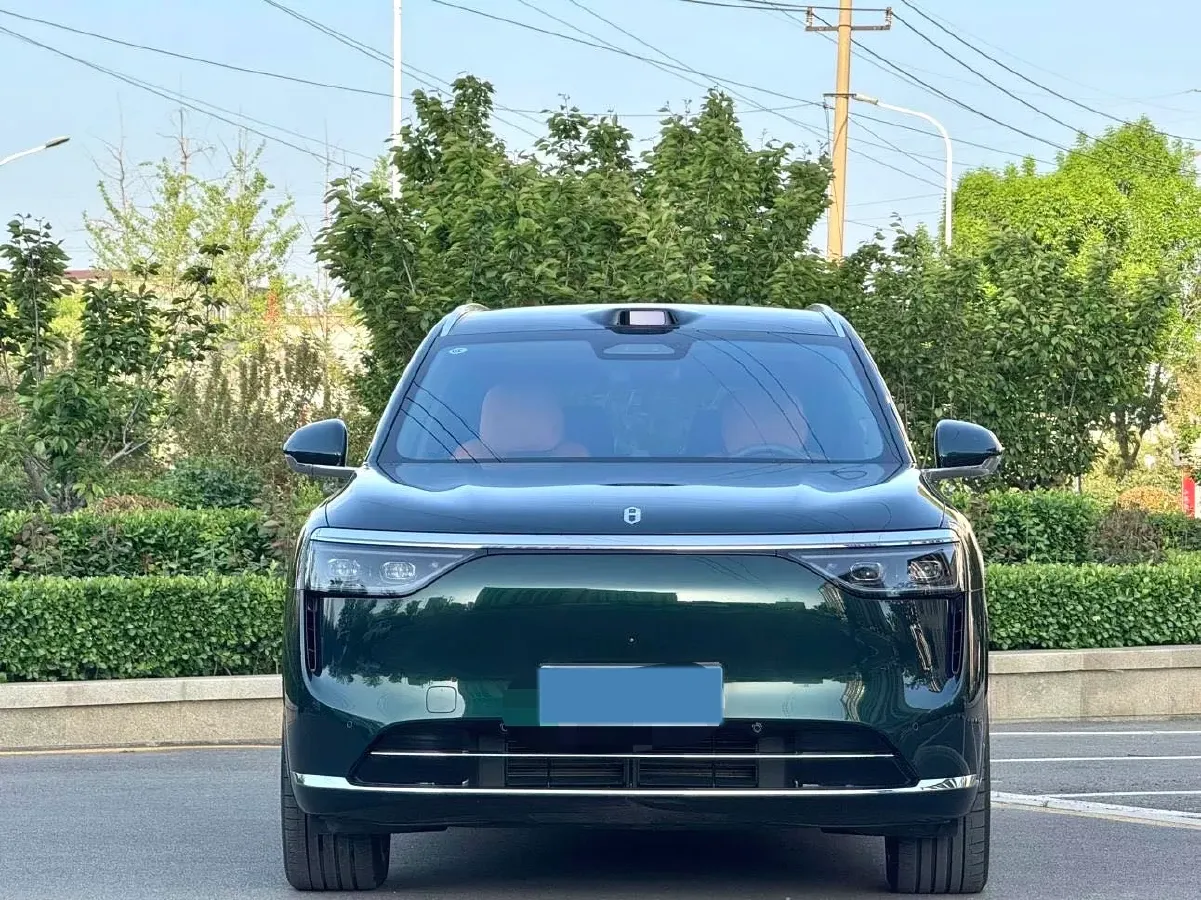 2025 AITO AITO M9 REEV 160HP REEV 52KWH,autocango,china used car exporter,china ev exporter,chinese used car exporter,chinese used ev exporter