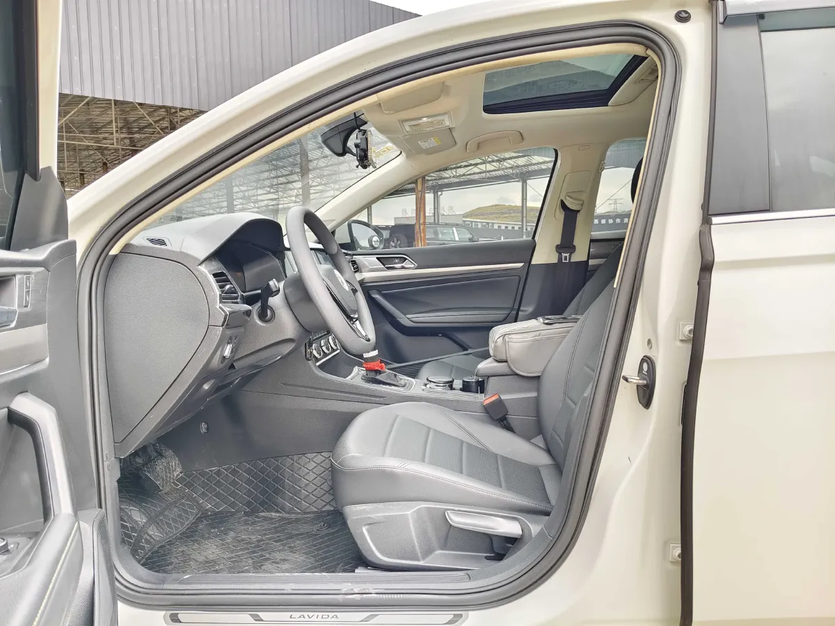 2021 Volkswagen Lavida 1.5L 113HP L4 6AT,autocango,china used car exporter,china ev exporter,chinese used car exporter,chinese used ev exporter