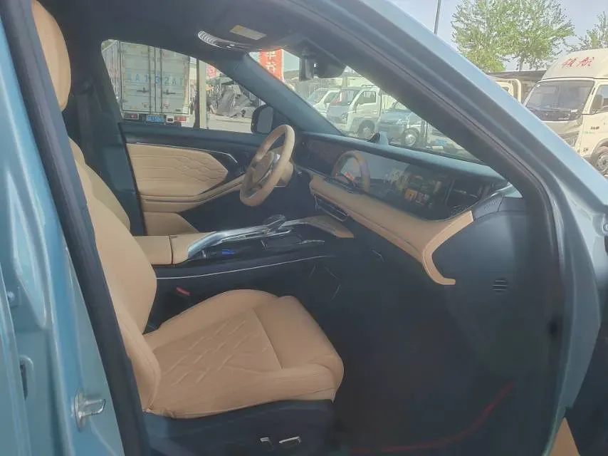 2021 Voyah FREE Range Extended 109HP REEV 33KWH,autocango,china used car exporter,china ev exporter,chinese used car exporter,chinese used ev exporter