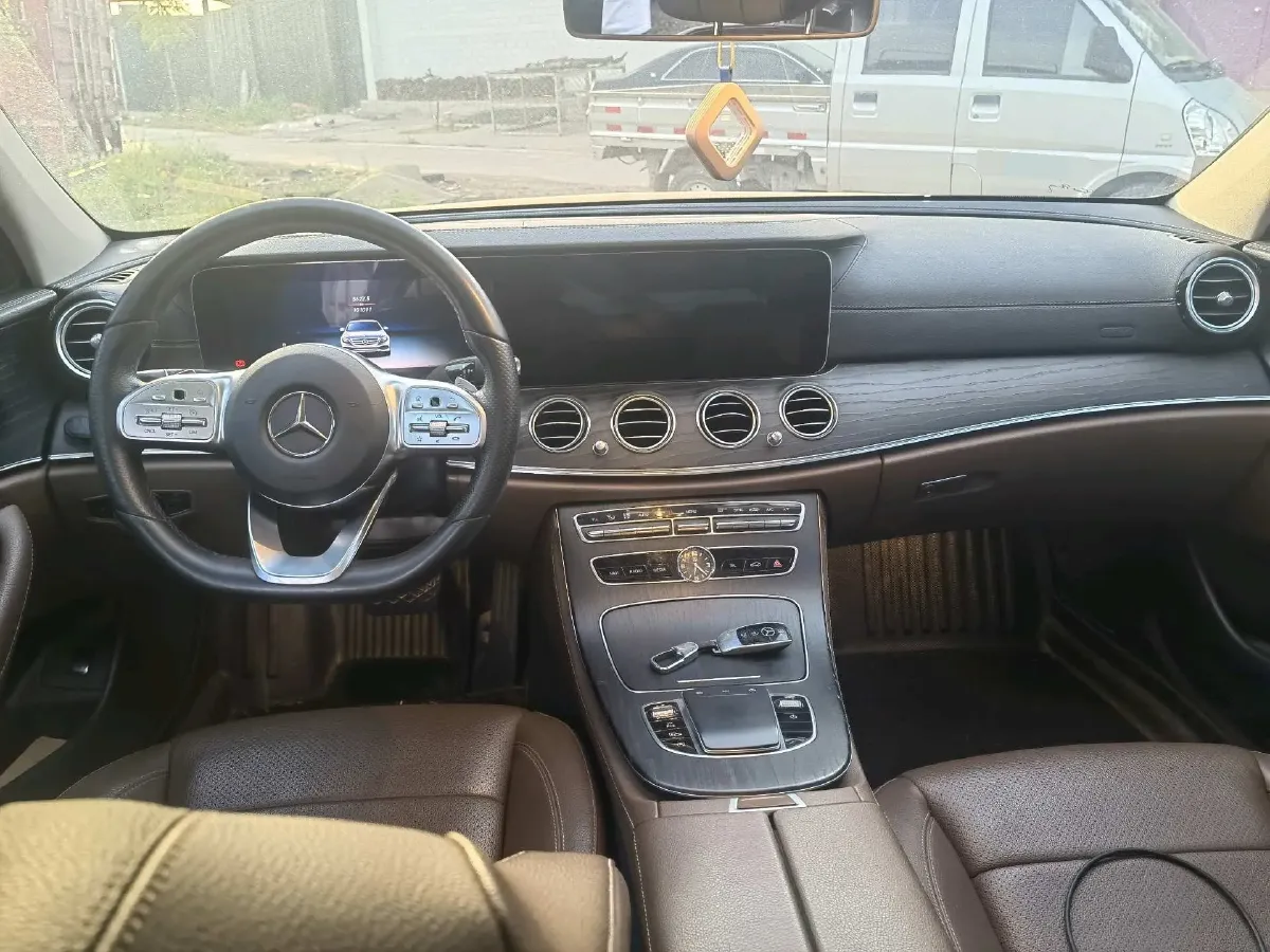 2020 Mercedes-Benz E Class 2.0T 258HP L4 9AT,autocango,china used car exporter,china ev exporter,chinese used car exporter,chinese used ev exporter