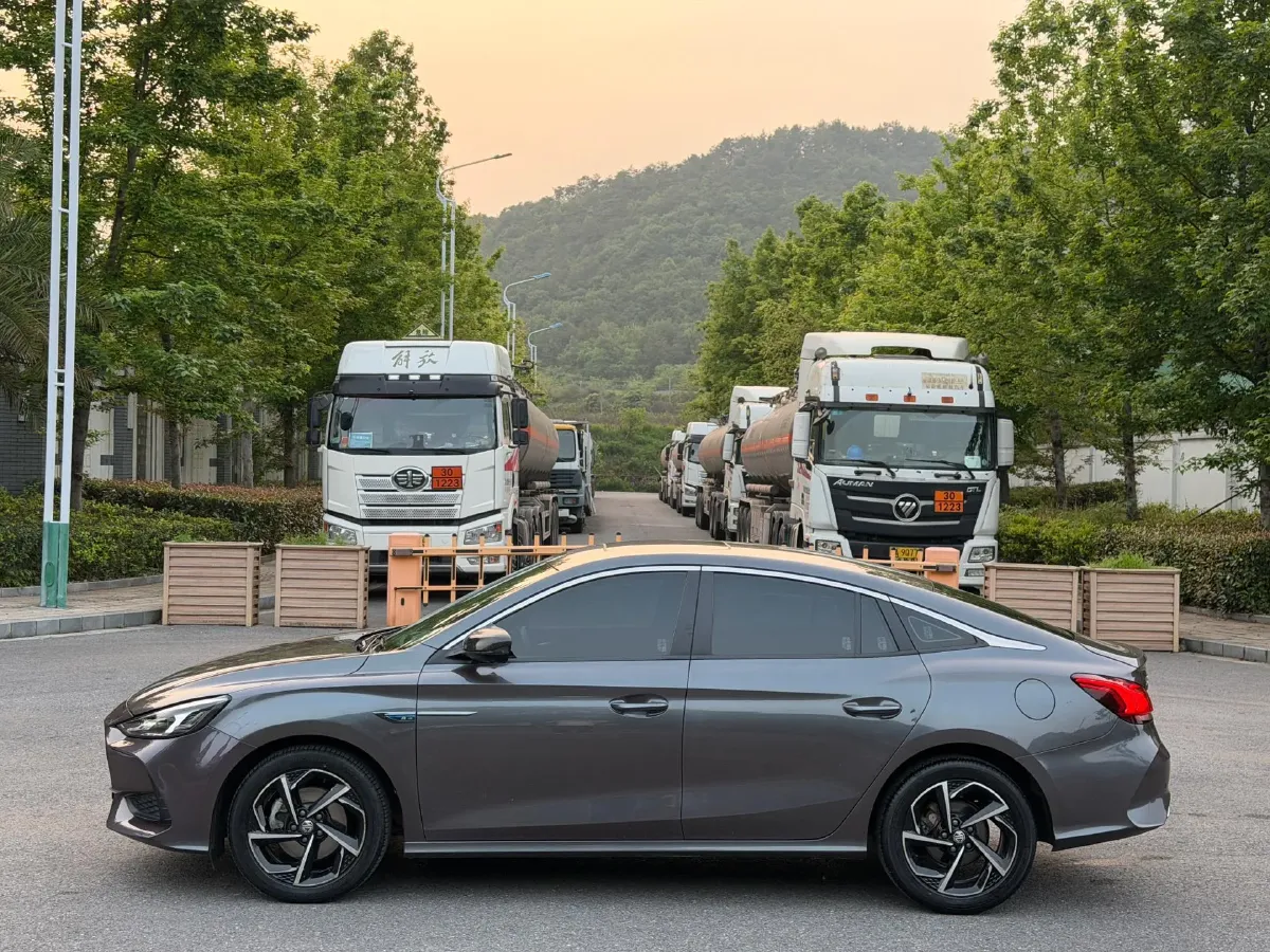 2021 MG 5 1.5T 173HP L4 7DCT,autocango,china used car exporter,china ev exporter,chinese used car exporter,chinese used ev exporter