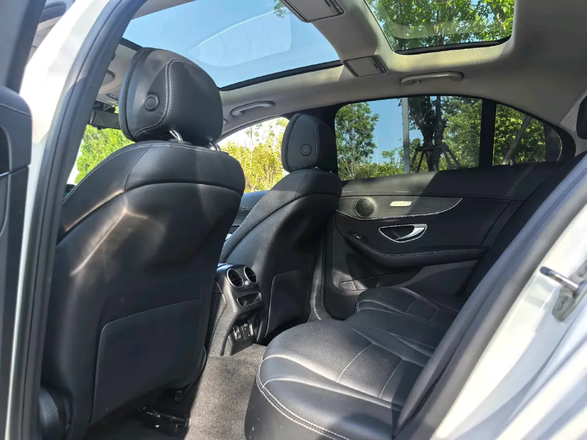 2021 Mercedes-Benz C Class 1.5T 156HP L4 9AT,autocango,china used car exporter,china ev exporter,chinese used car exporter,chinese used ev exporter