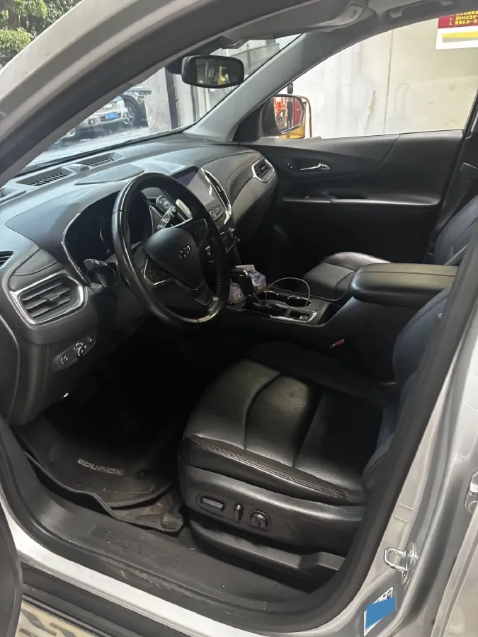 2019 Chevrolet Equinox 2.0T 260HP L4 9AT,autocango,china used car exporter,china ev exporter,chinese used car exporter,chinese used ev exporter