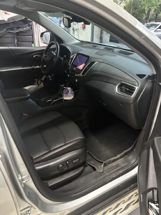 2019 Chevrolet Equinox 2.0T 260HP L4 9AT,autocango,china used car exporter,china ev exporter,chinese used car exporter,chinese used ev exporter