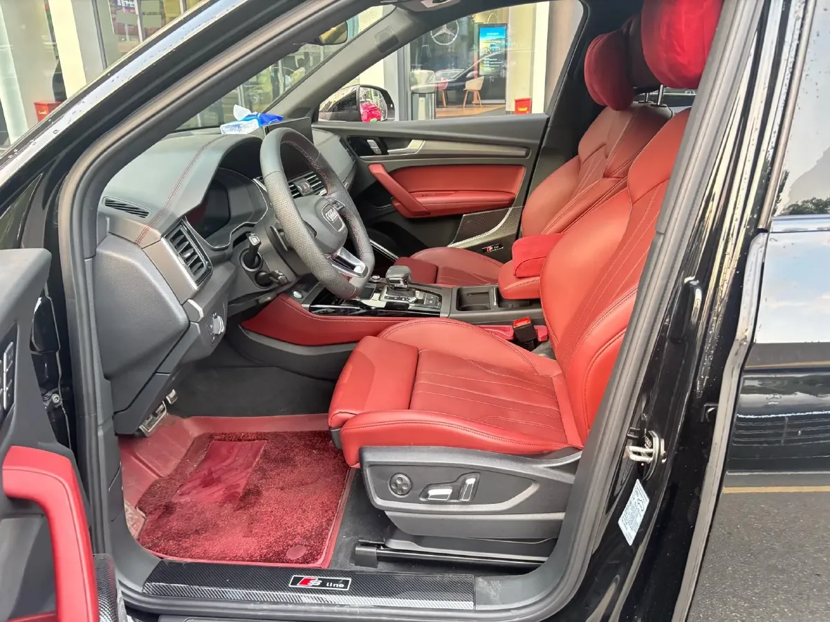 2024 Audi Q5L 2.0T 245HP L4 7DCT,autocango,china used car exporter,china ev exporter,chinese used car exporter,chinese used ev exporter