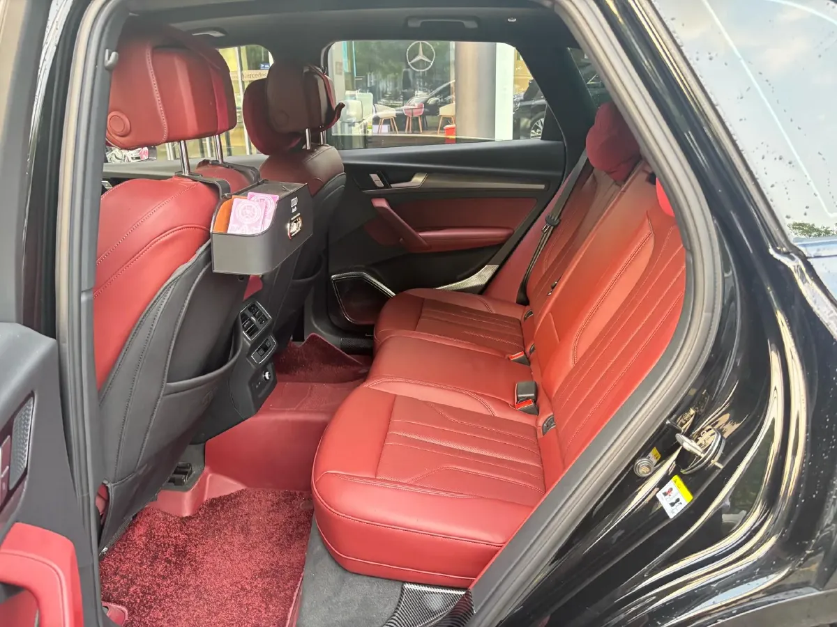 2024 Audi Q5L 2.0T 245HP L4 7DCT,autocango,china used car exporter,china ev exporter,chinese used car exporter,chinese used ev exporter