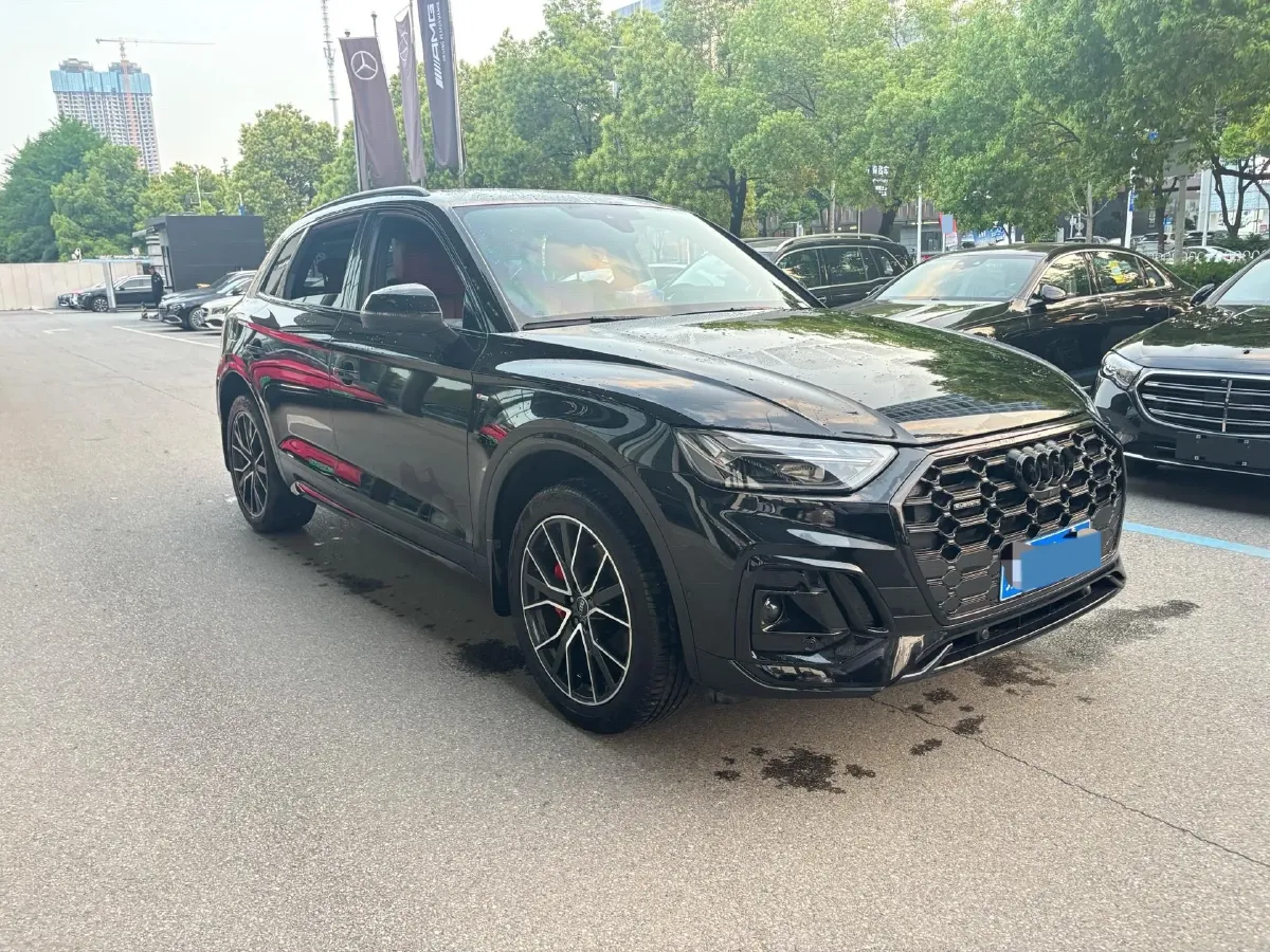 2024 Audi Q5L 2.0T 245HP L4 7DCT,autocango,china used car exporter,china ev exporter,chinese used car exporter,chinese used ev exporter
