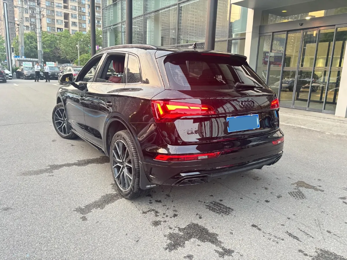 2024 Audi Q5L 2.0T 245HP L4 7DCT,autocango,china used car exporter,china ev exporter,chinese used car exporter,chinese used ev exporter