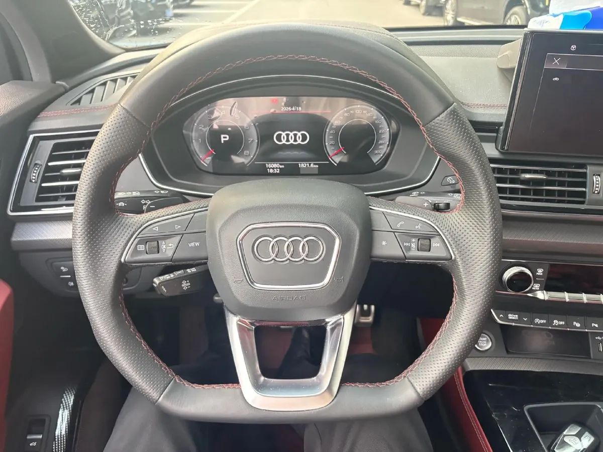 2024 Audi Q5L 2.0T 245HP L4 7DCT,autocango,china used car exporter,china ev exporter,chinese used car exporter,chinese used ev exporter