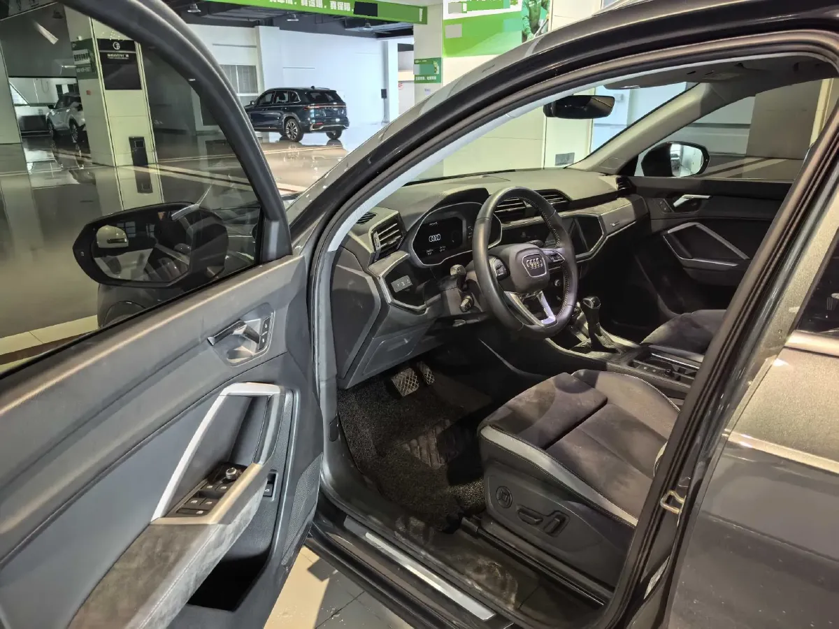 2021 Audi Q3 1.4T 150HP L4 7DCT,autocango,china used car exporter,china ev exporter,chinese used car exporter,chinese used ev exporter