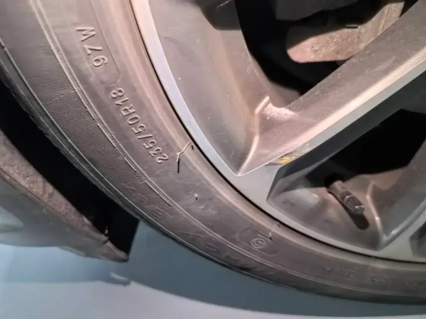 2019 Buick Larcosse 2.0T 241HP L4 9AT,autocango,china used car exporter,china ev exporter,chinese used car exporter,chinese used ev exporter