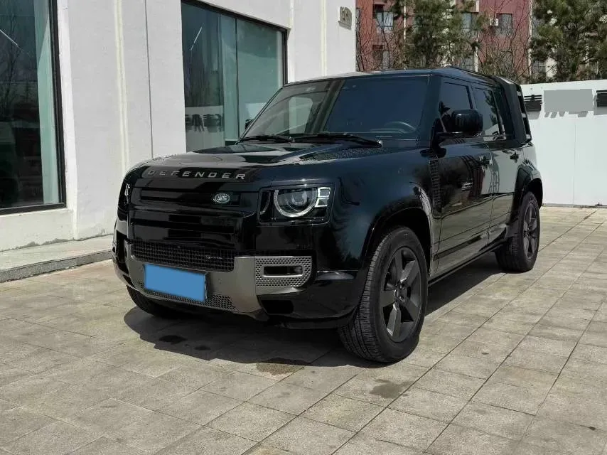2022 Land Rover Defender 3.0T 400HP L6 8AT,autocango,china used car exporter,china ev exporter,chinese used car exporter,chinese used ev exporter